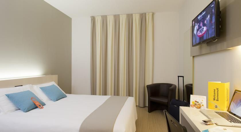Sud Hotel 3*